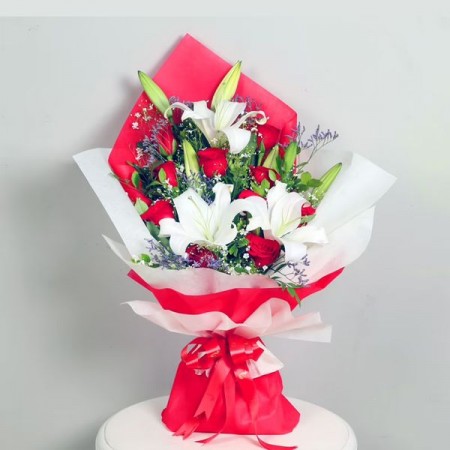 Send Gilded Golden Rose Gift Online, Rs.399 | FlowerAura